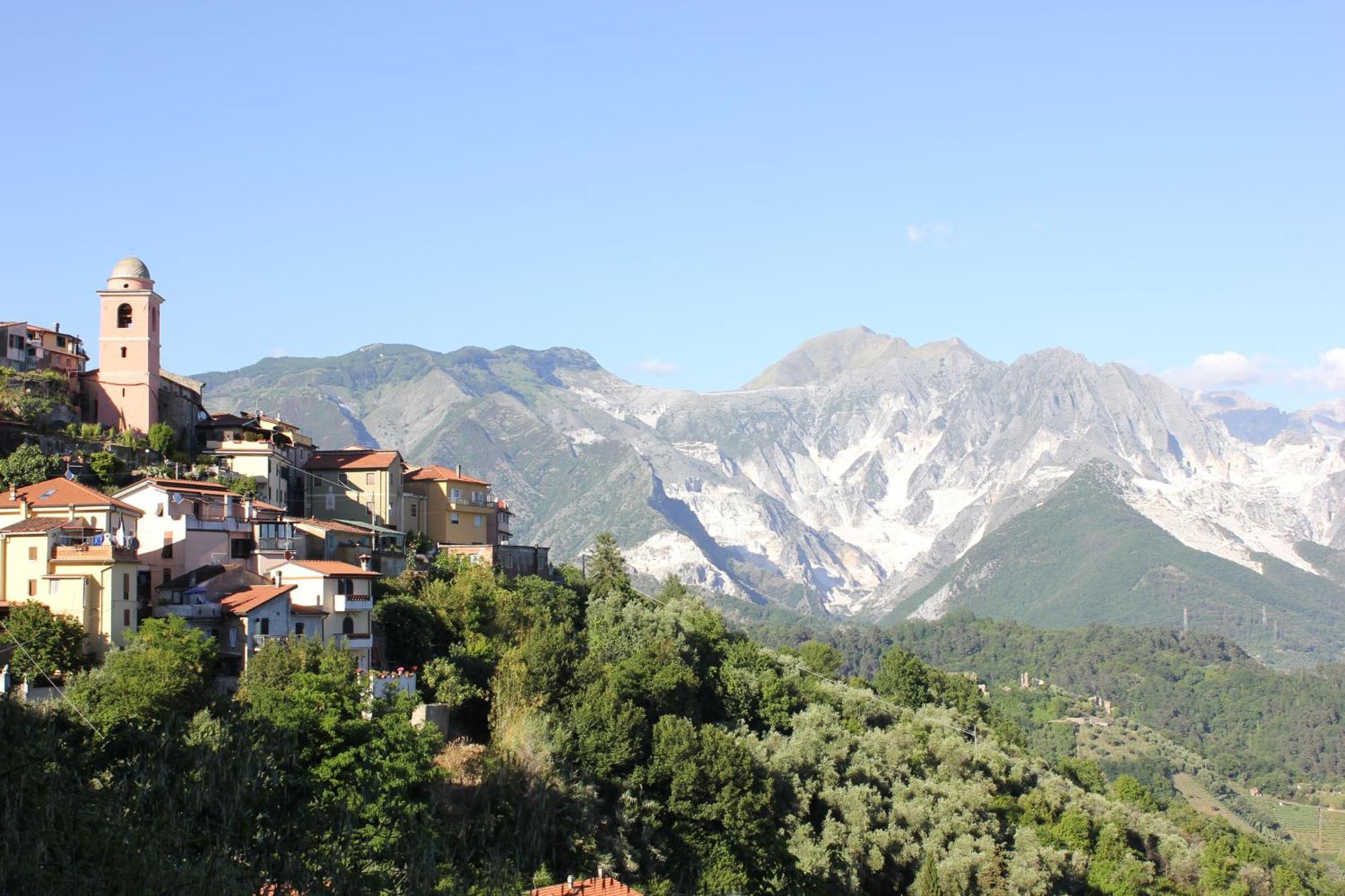Hotel Ristorante Radar Carrara Buitenkant foto