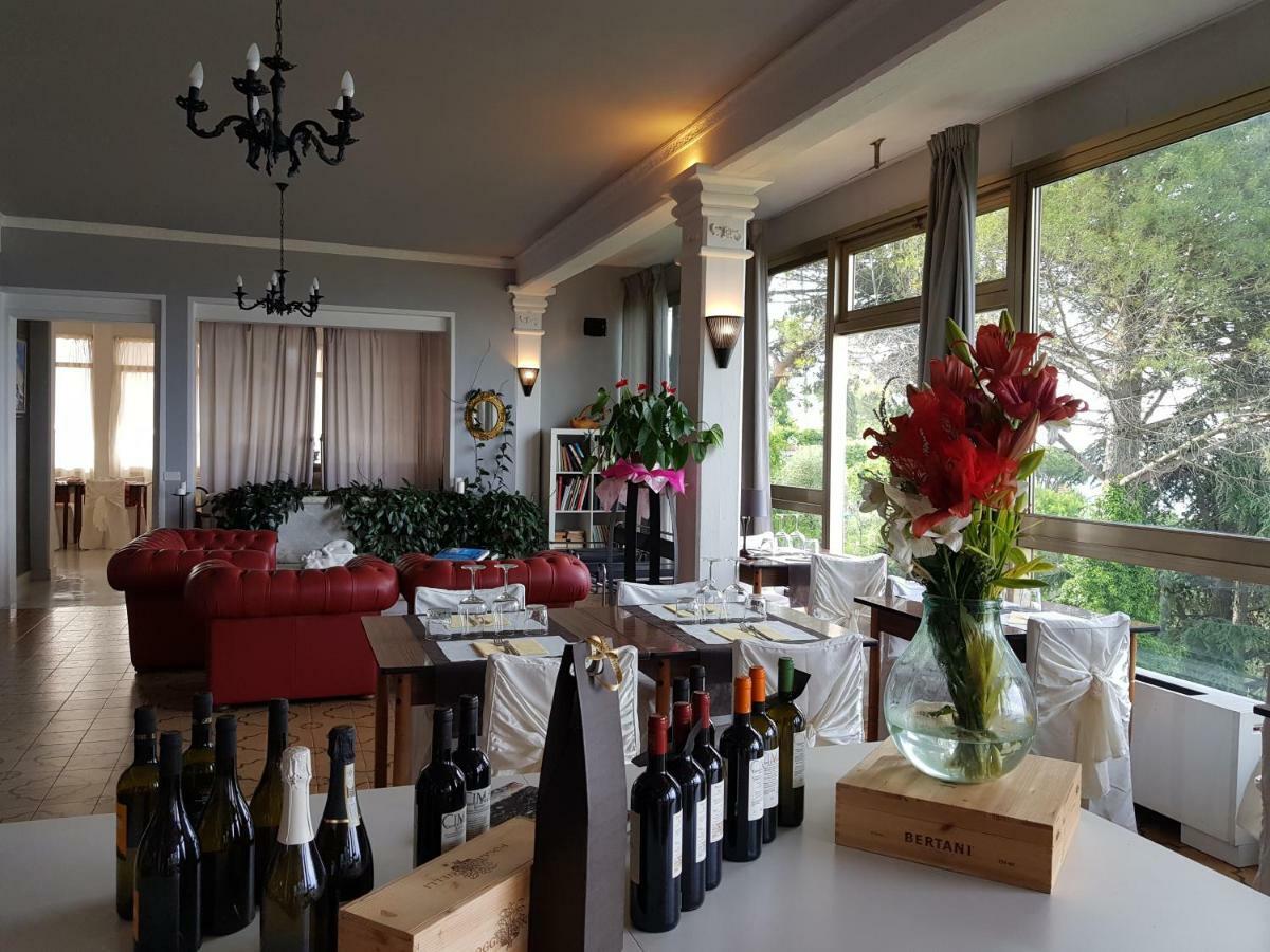 Hotel Ristorante Radar Carrara Buitenkant foto